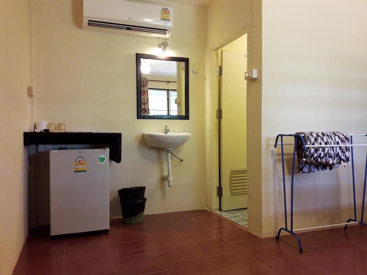 M&M Guesthouse Ко Чанг Экстерьер фото
